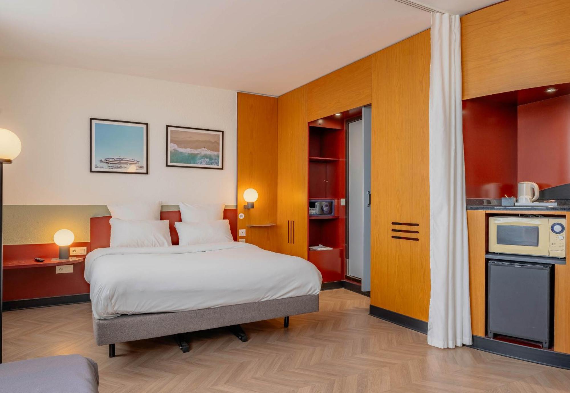 B&B Hotel Calais Terminal Cite Europe 4 Etoiles Coquelles Exterior foto